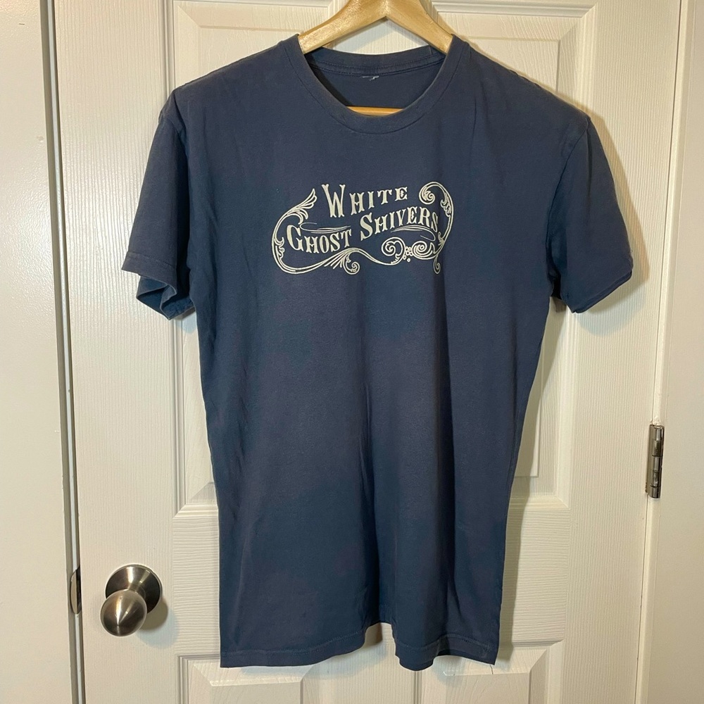 White Ghost Shivers faded blue graphic band tee sz M (?)